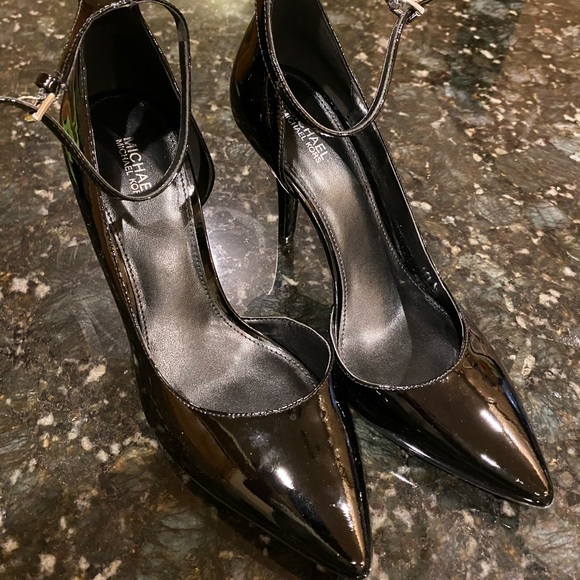 Shoes - Picture 2 of 2